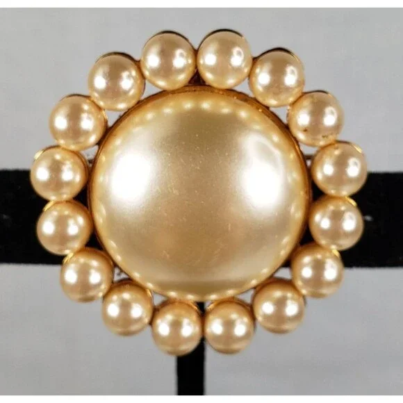 Vintage 1960's Kenneth Jay Lane Faux Pearl Gold Tone Circular Pendant Brooch Pin
